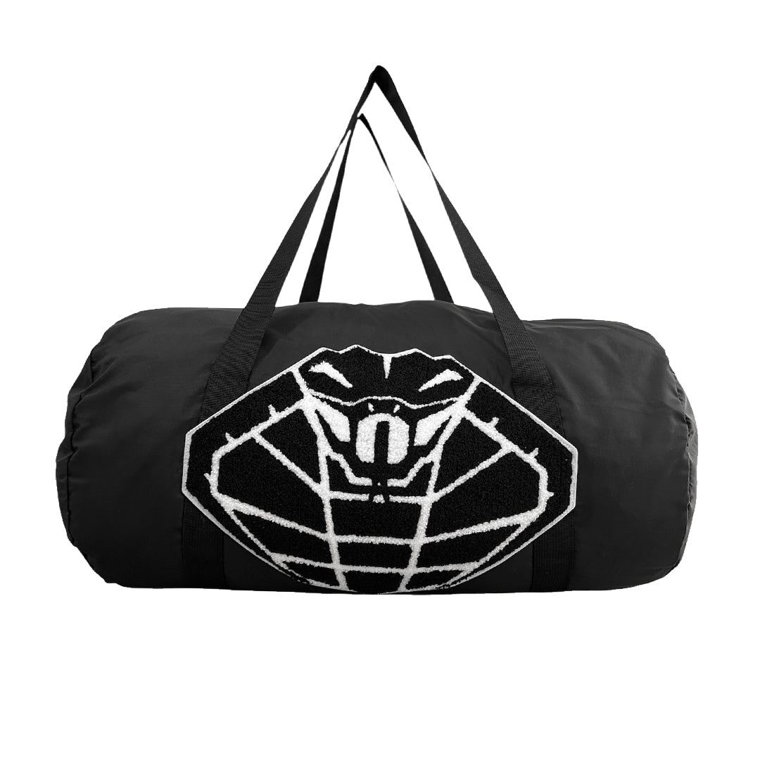 FSB® Fang Bag bolsa deportiva negra — cobra bordada chenille — Los de la Cobra México